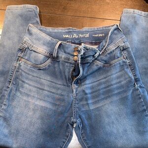 Wallflower Women's Light Blue High Rise Jeans